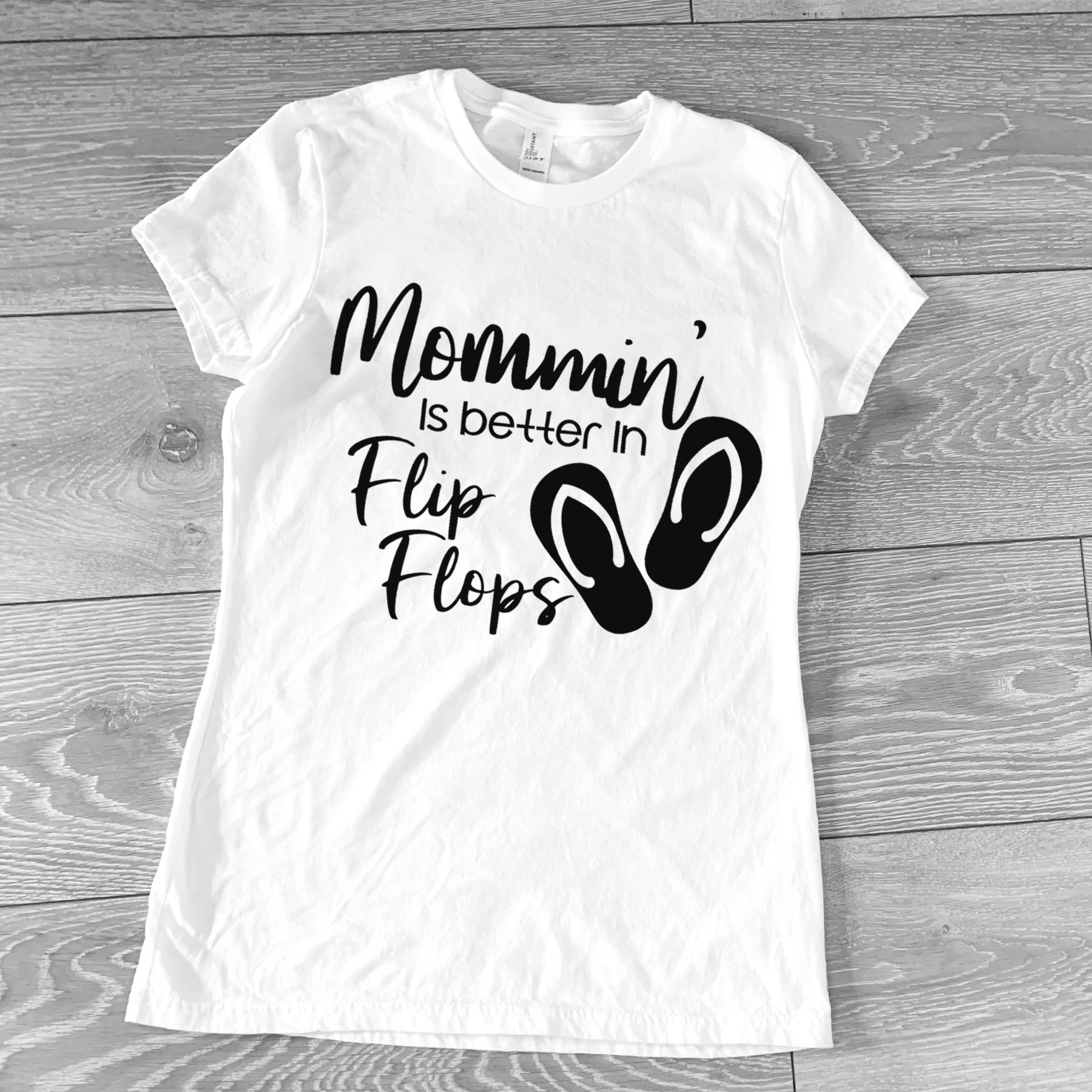 Mommin' in Flip Flops Crew Neck