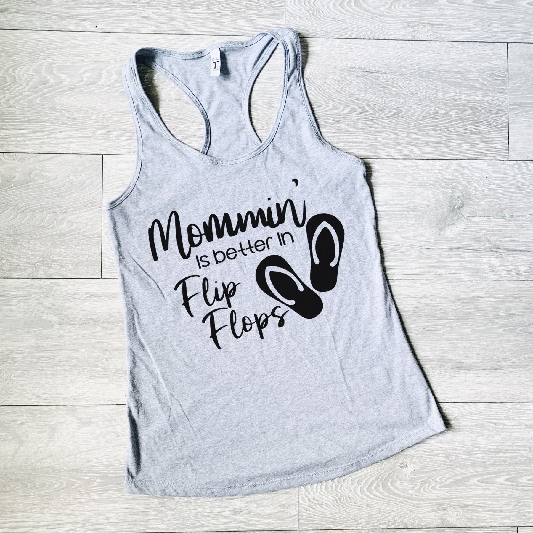 Mommin in Flip Flops Tank - Heather Grey